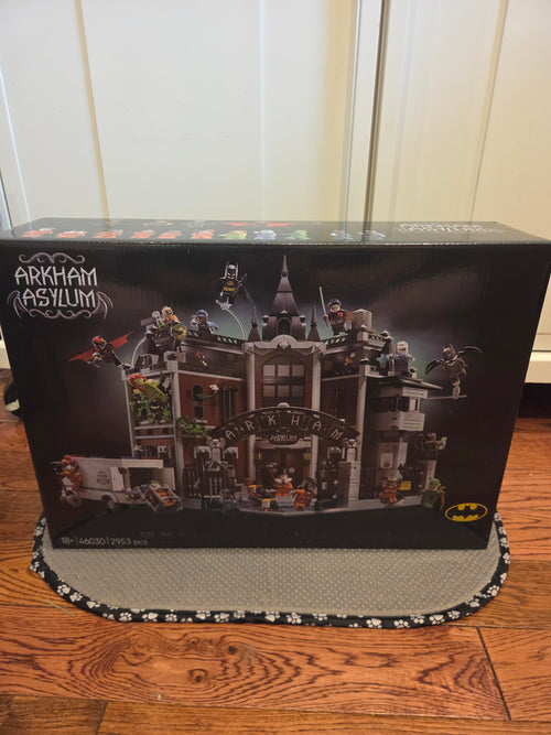 Batman Arkham Asylum - 2953 Pieces - 76300