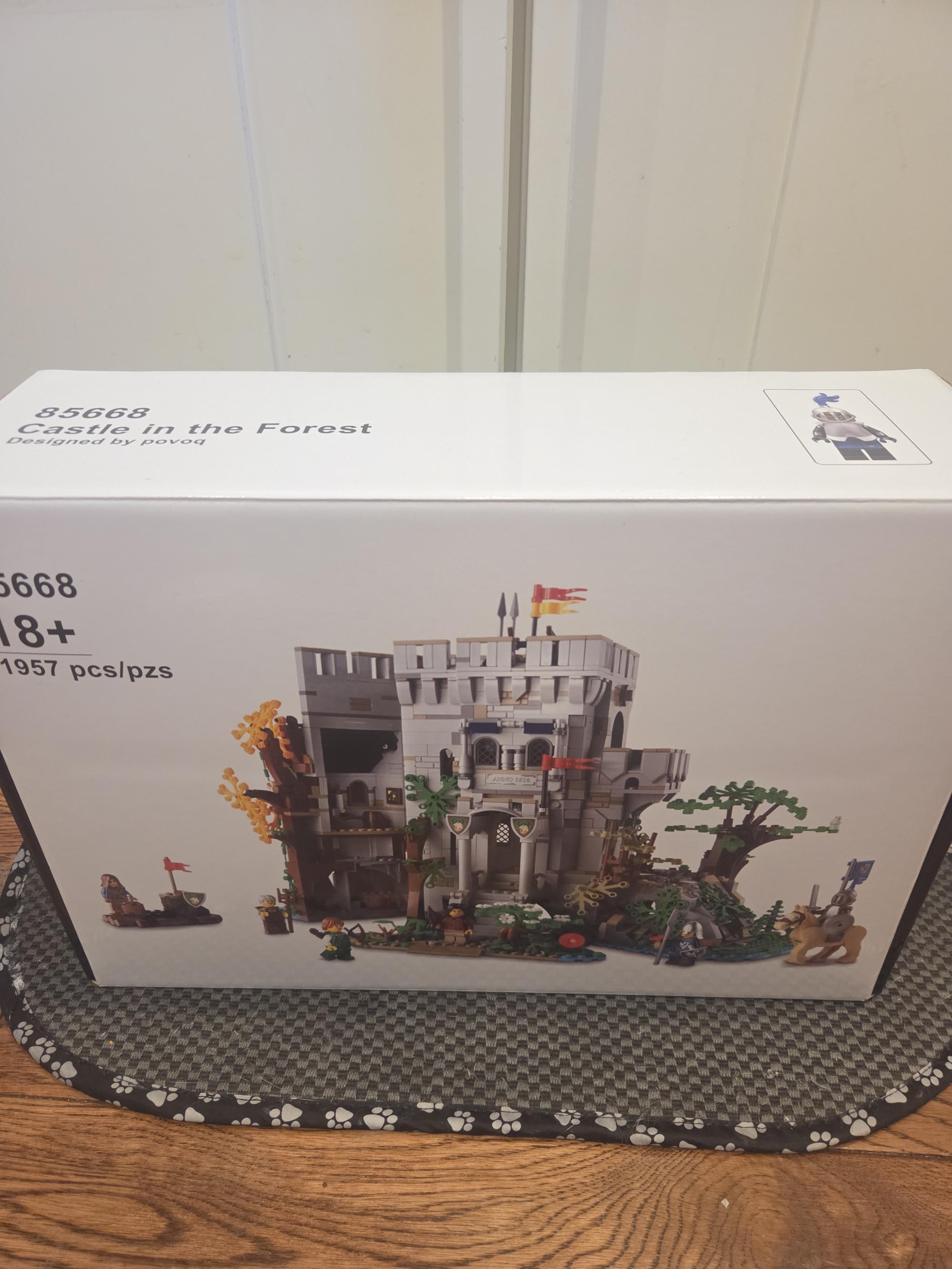 Castle in the Forest - 1973 Pieces - 910001