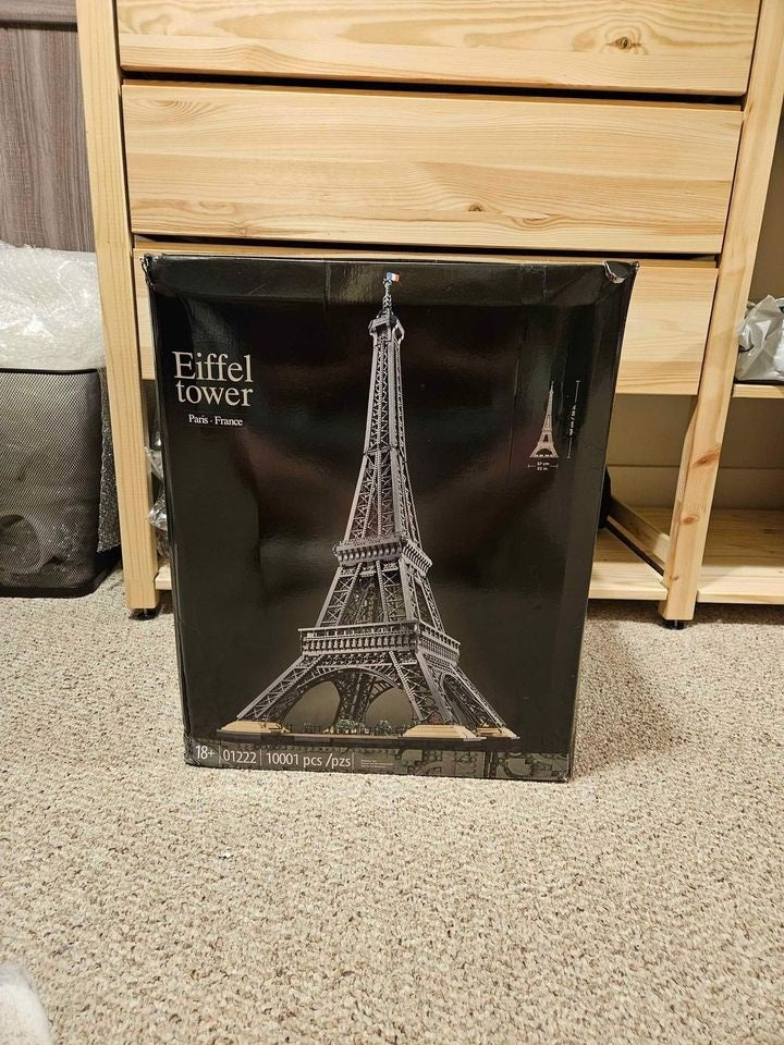 Eiffel Tower &nbsp;- 10001 pieces - 10307