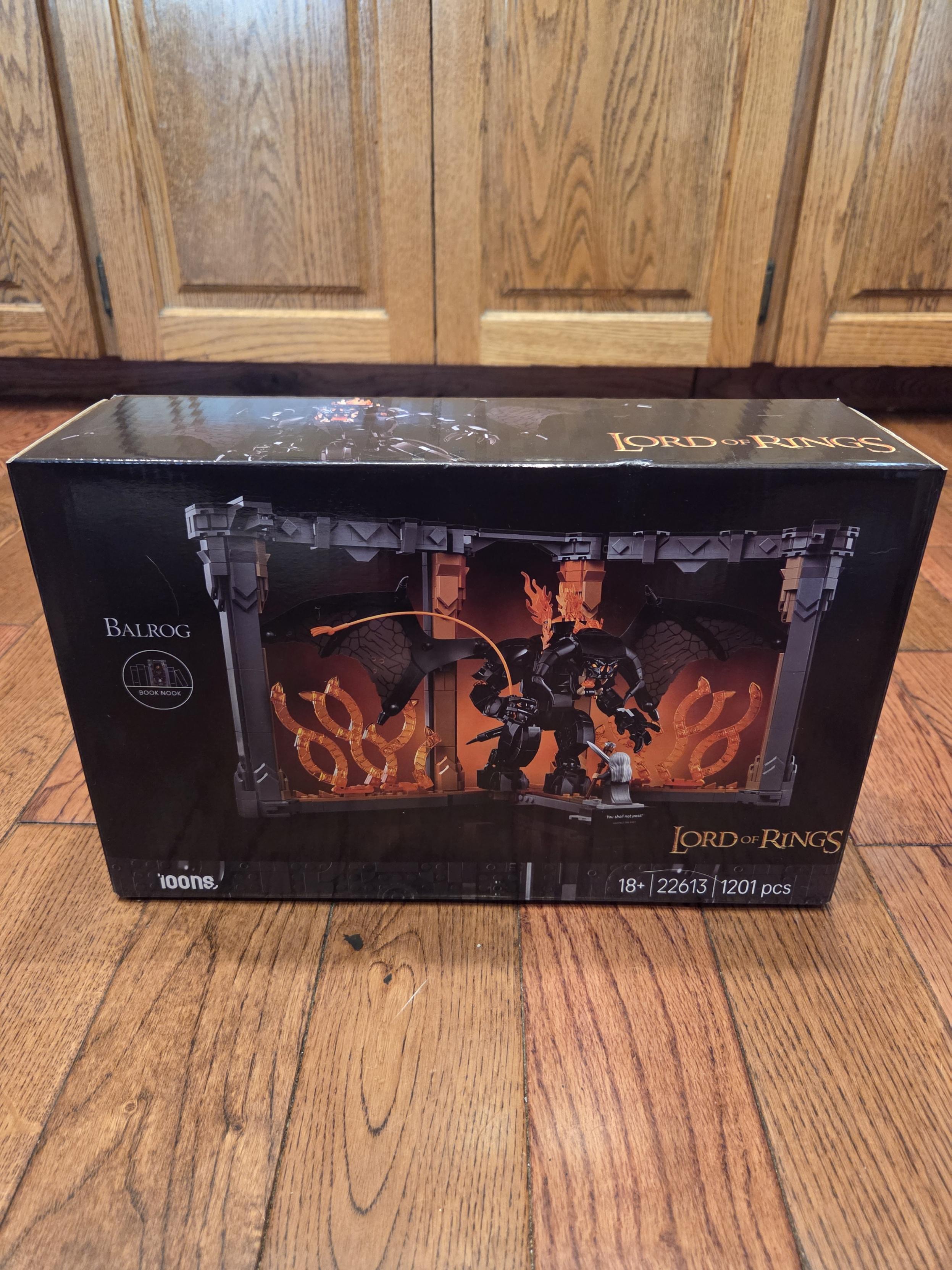 Lord of the Rings Balrog Book Nook - 1201 Pieces - 10367