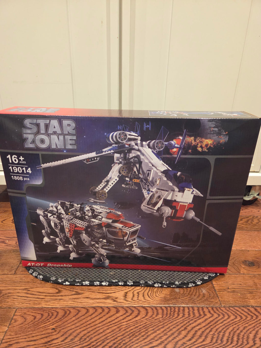 Star Wars Republic Dropship with AT-OT Walker - 1758 Pieces - 10195