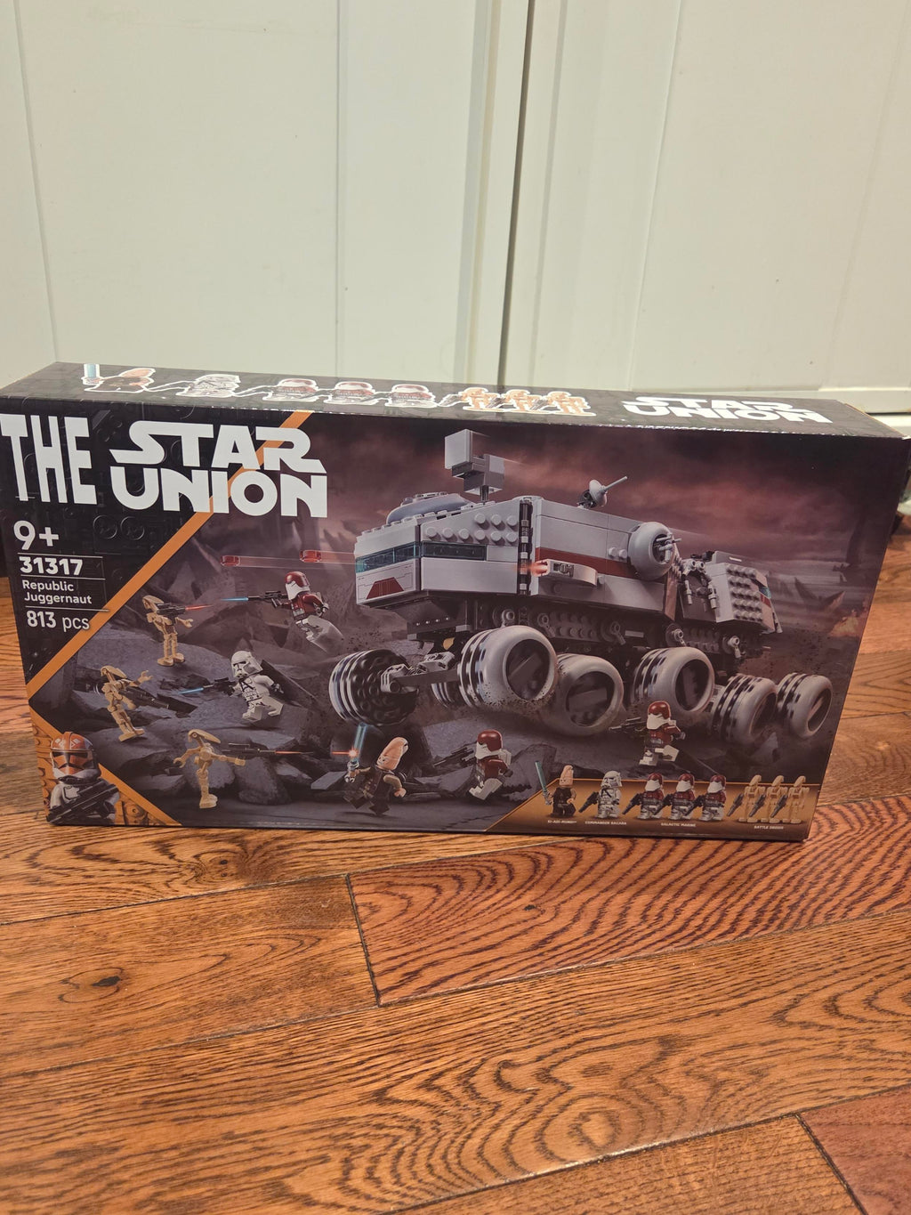 Star Wars Republic Juggernaut - 813 Pieces - 75413