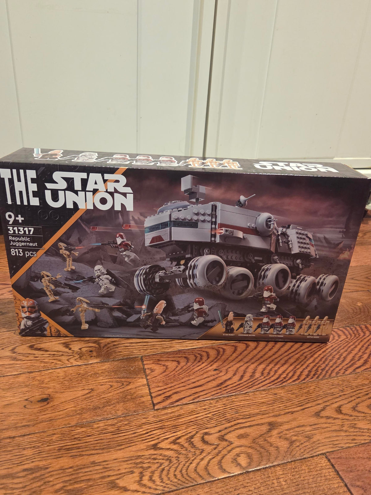 Star Wars Republic Juggernaut - 813 Pieces - 75413